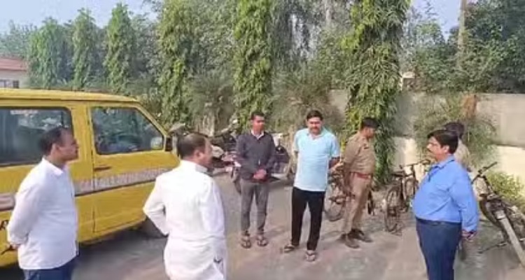 UP News: BJP नेता की स्कूली बस पर फायरिंग, सहम गए 28 छात्र-छात्रा, जानें पूरा मामला