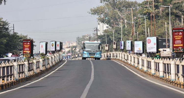 MP News: 15 साल से अधूरी इंदौर की MR -9 रोड जुड़ेगी BRTS  से, बस्ती के 200 से अधिक निर्माण बाधक