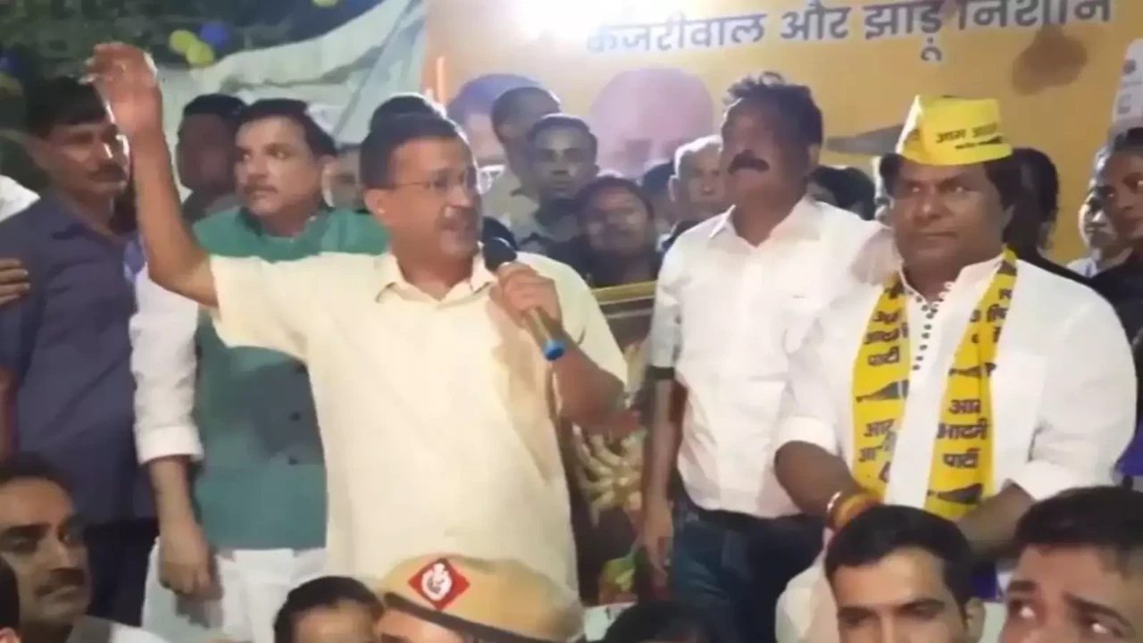 Arvind Kejriwal On BJP: दिल्ली में खुद पर हुए हमले के लिए अरविंद केजरीवाल का BJP से सवाल, बोले- मुझे मारना चाहते हैं?