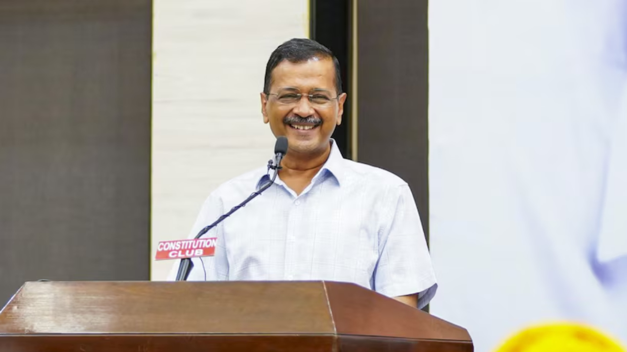 Arvind Kejriwal Ramlila News: रामलीला में शामिल हुए अरविंद केजरीवाल, बोले- ‘राम राज्य’ के सिद्धांतों पर चल रही है सरकार