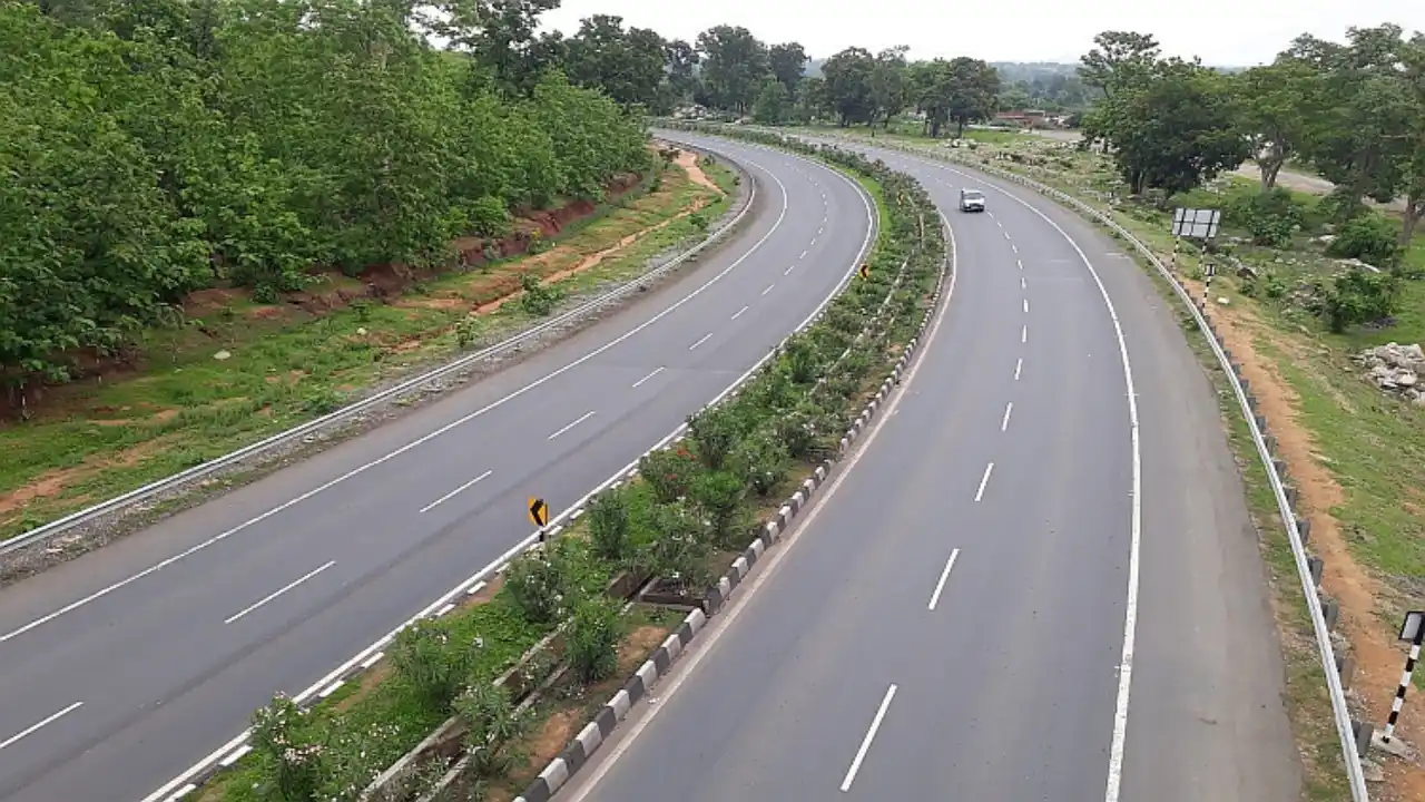 Bihar Road Construction: पूर्वी चंपारण के कई गांवों की सड़कों पर जल्द काम शुरू, जानें डिटेल में