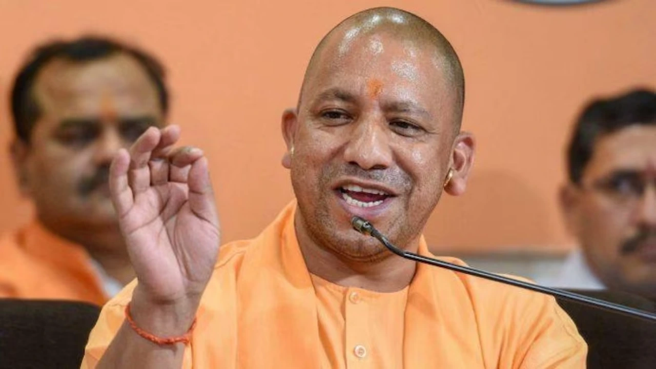 CM Yogi: दिवाली से पहले CM योगी का UP वासियों को बड़ा तोहफा, कर दिया ये बड़ा ऐलान