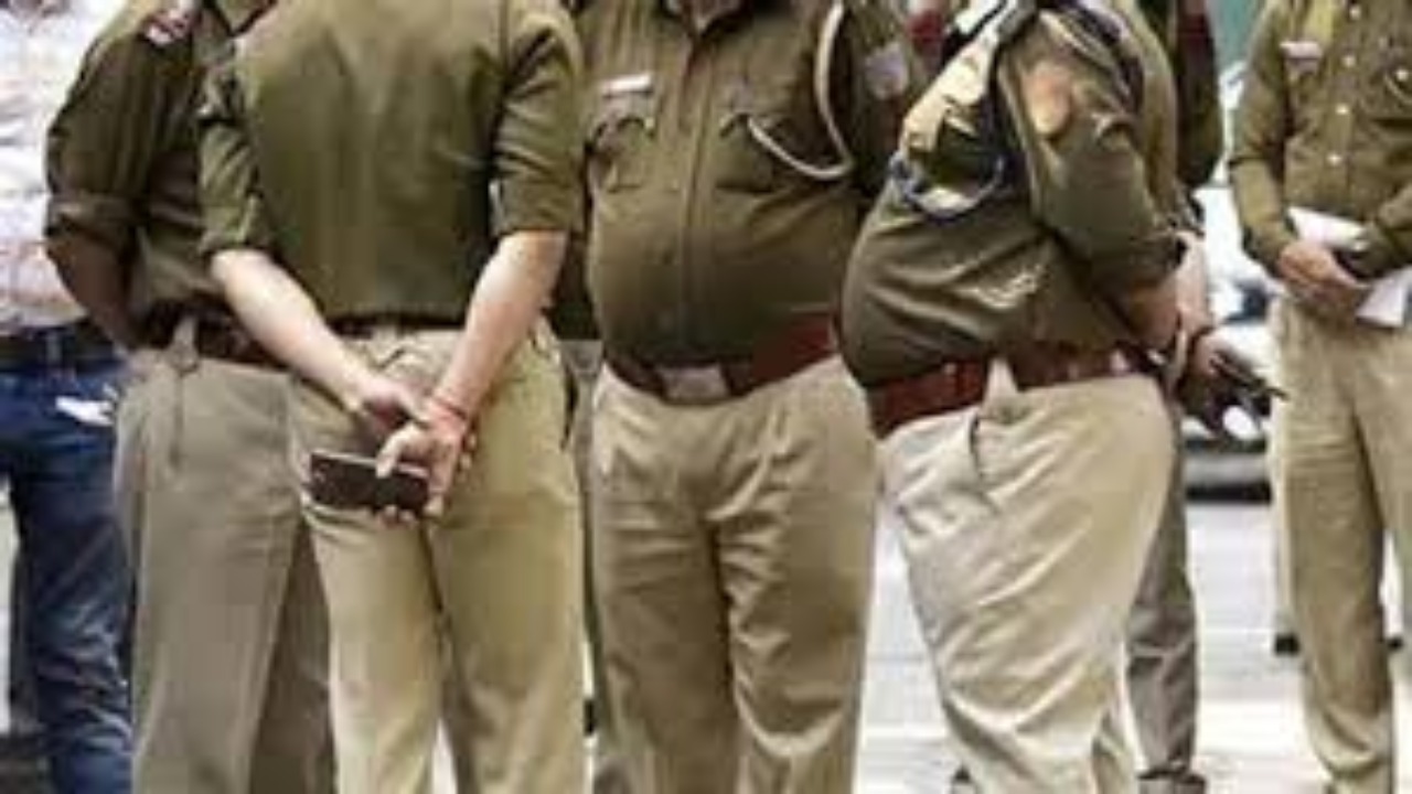 Rajasthan News: महिला IPS के फोन का लोकेशन देखना पड़ा भारी, 7 पुलिसकर्मी हुए सस्पेंड