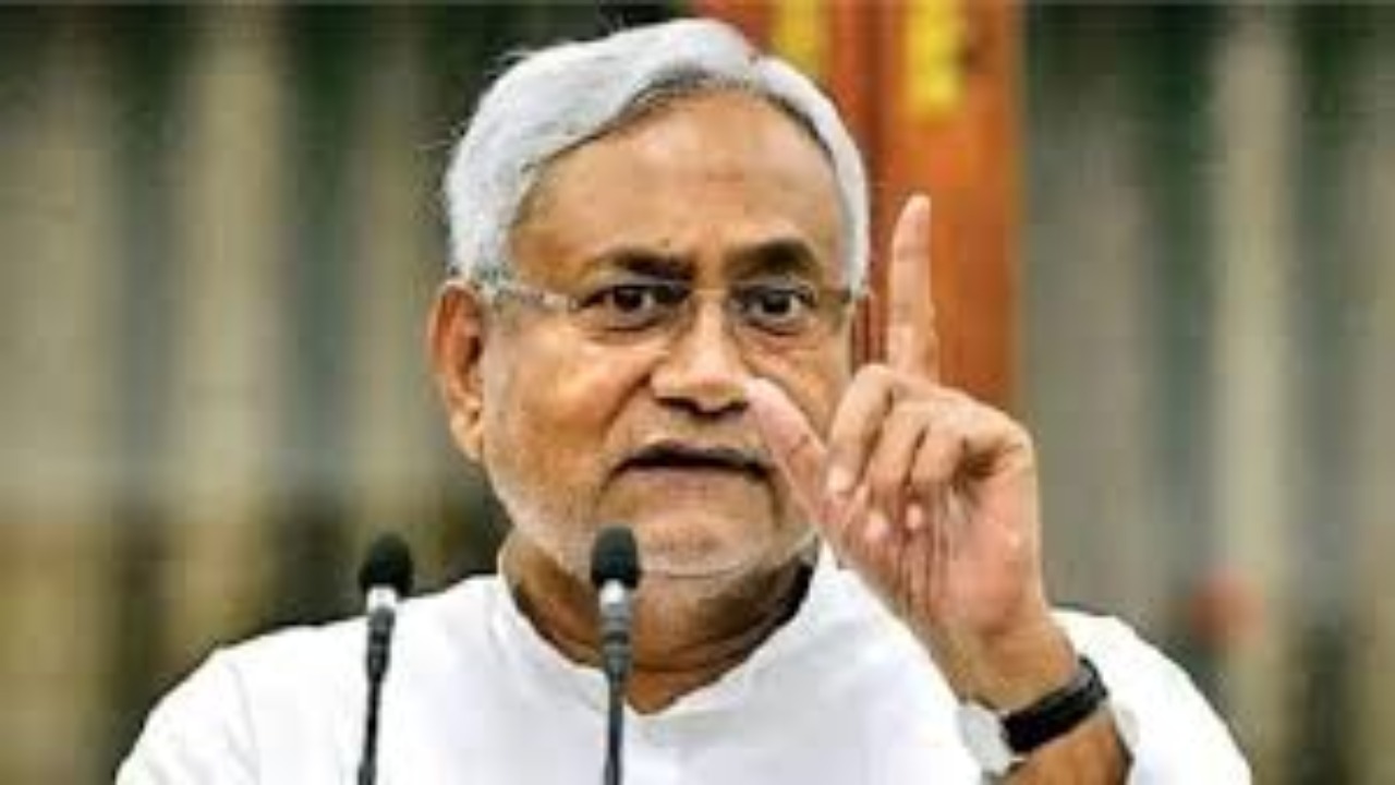 Bihar News: बाढ़ पीड़ितों के लिए बड़ी राहत, CM नीतीश कुमार ने इतने करोड़ रुपये किए ट्रांसफर