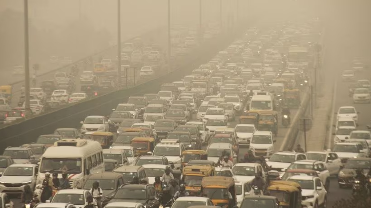 Delhi Pollution News: दिल्ली में प्रदूषण पर राहत, GRAP-3 के नियमों में बदलाव