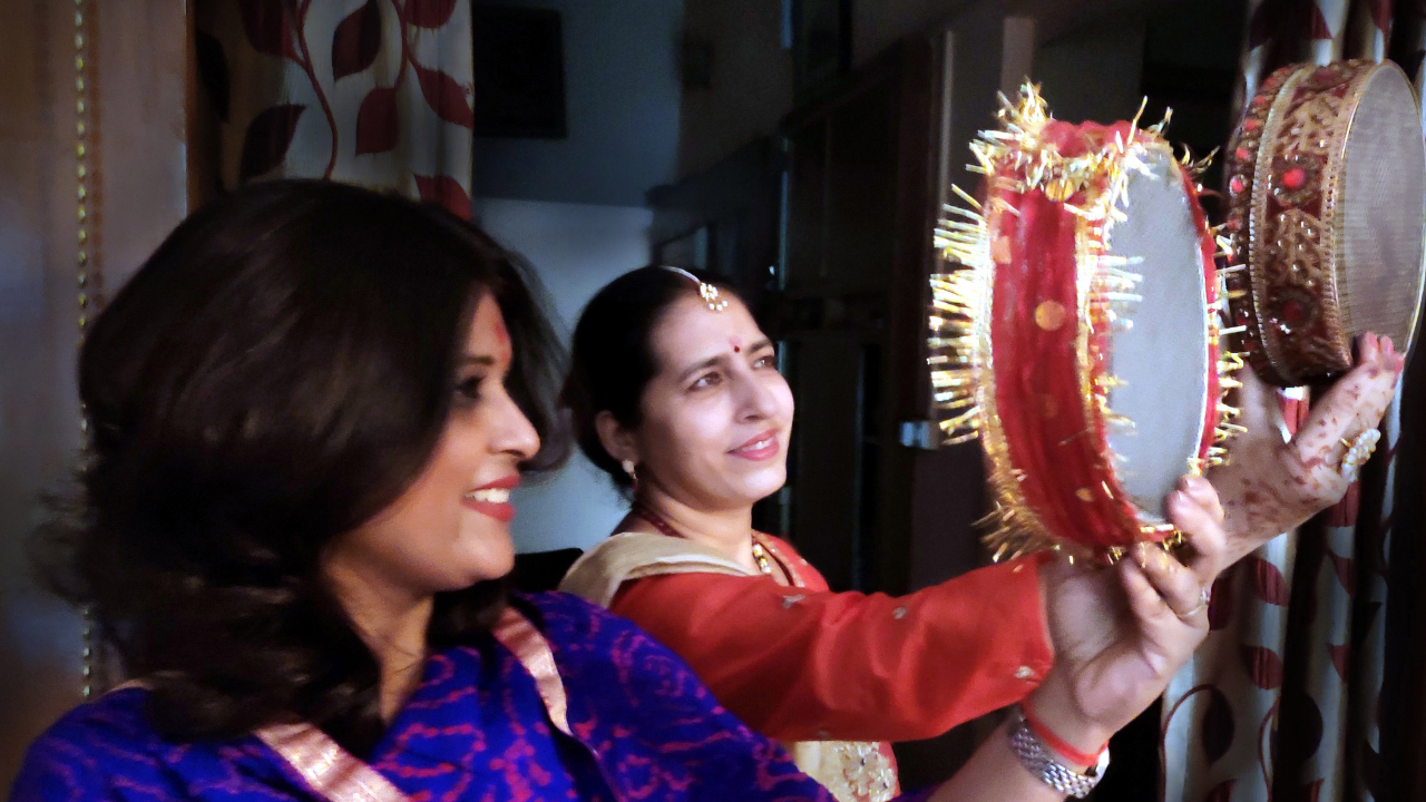 Karva Chauth 2024: जानें दिल्ली में किस समय दिखेगा चांद और पूजा का शुभ मुहूर्त