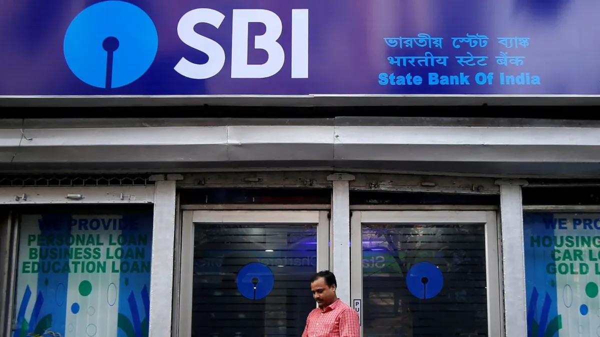 SBI के ग्राहकों को बड़ा झटका, इन नियमों में किया बदलाव, जानें कबसे लागू होंगे नियम