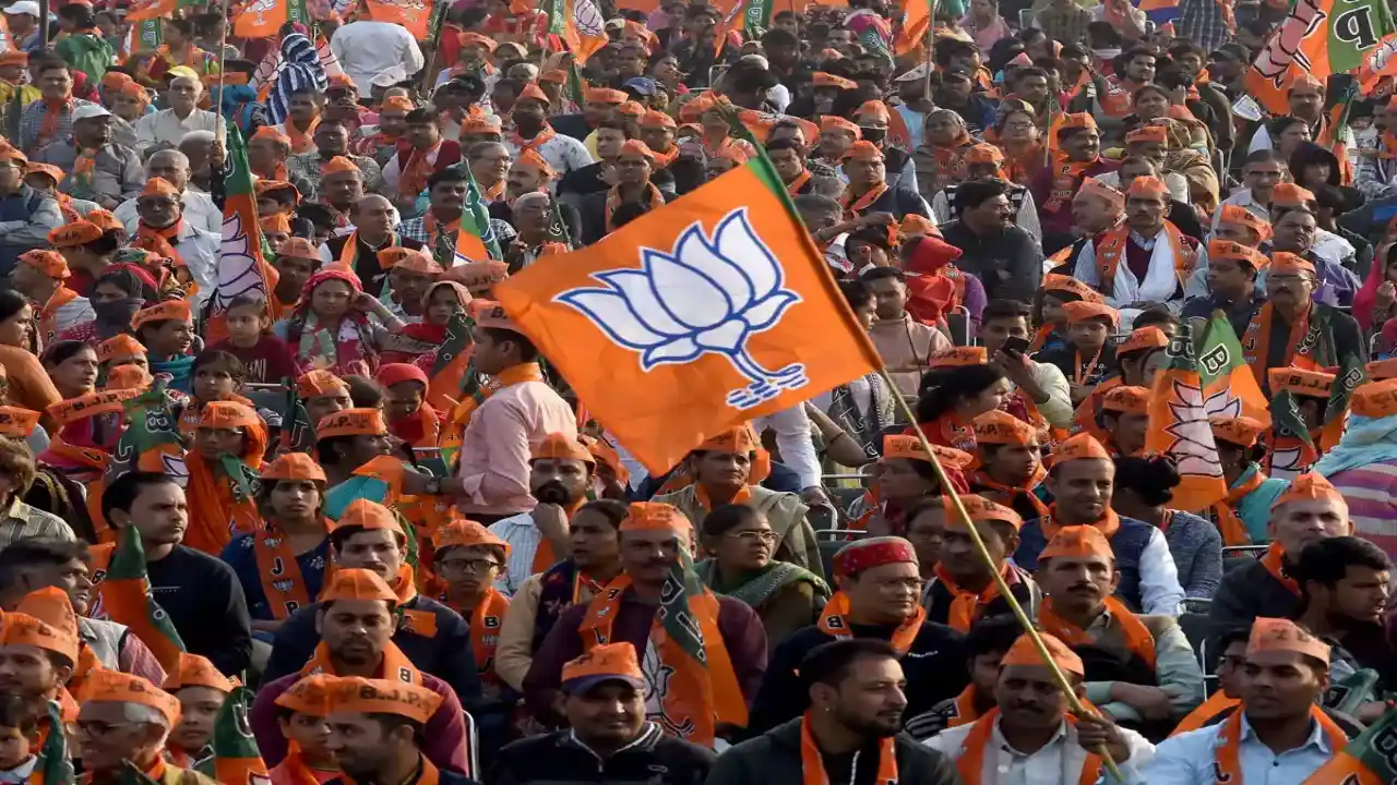 UP ByPolls Bjp Candidate List: उपचुनाव के लिए BJP ने जारी की उम्मीदवारों की लिस्ट, जानें किसे कहां से मिली टिकट