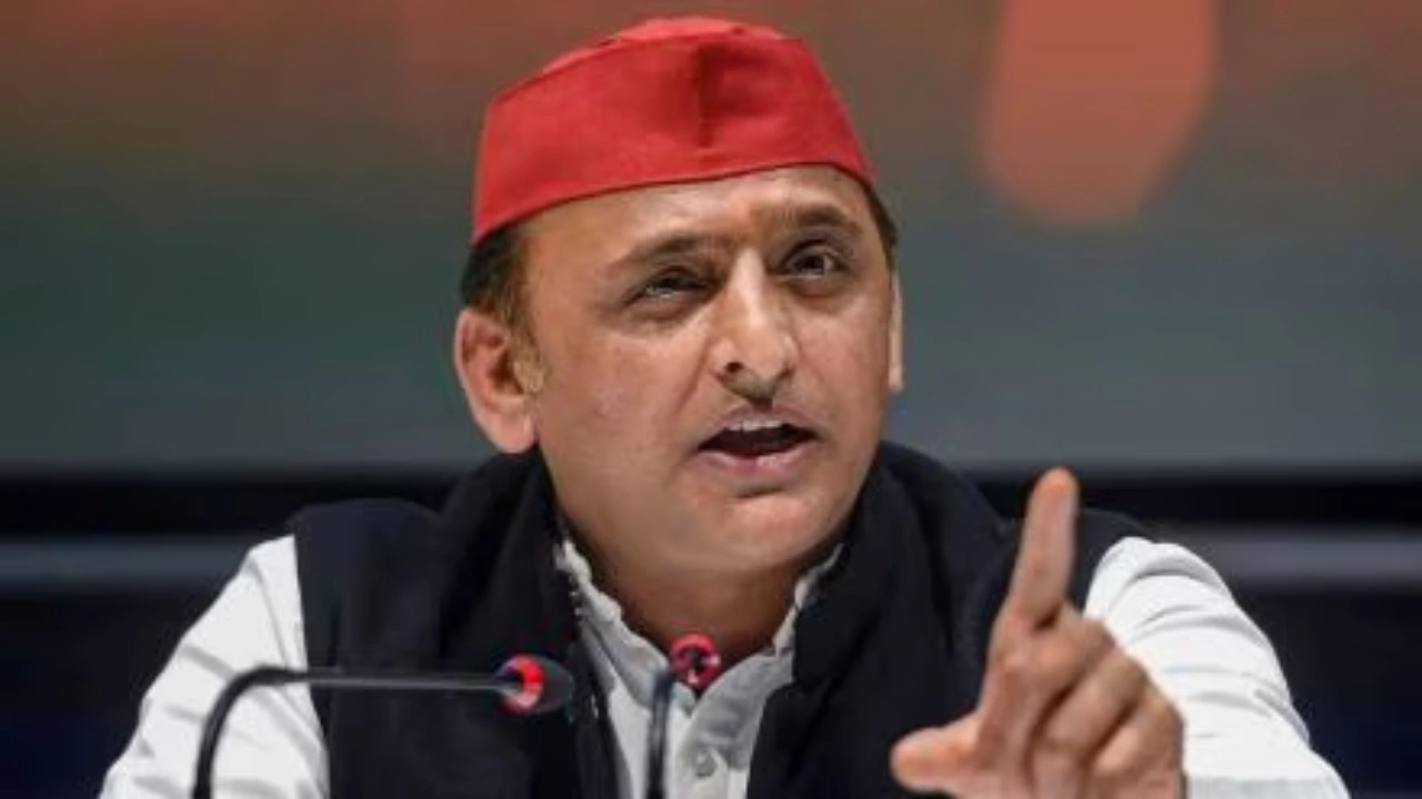 Akhilesh Yadav: बढ़ते वायु प्रदूषण को लेकर अखिलेश यादव ने BJP को घेरा, जानिए क्या कहा?