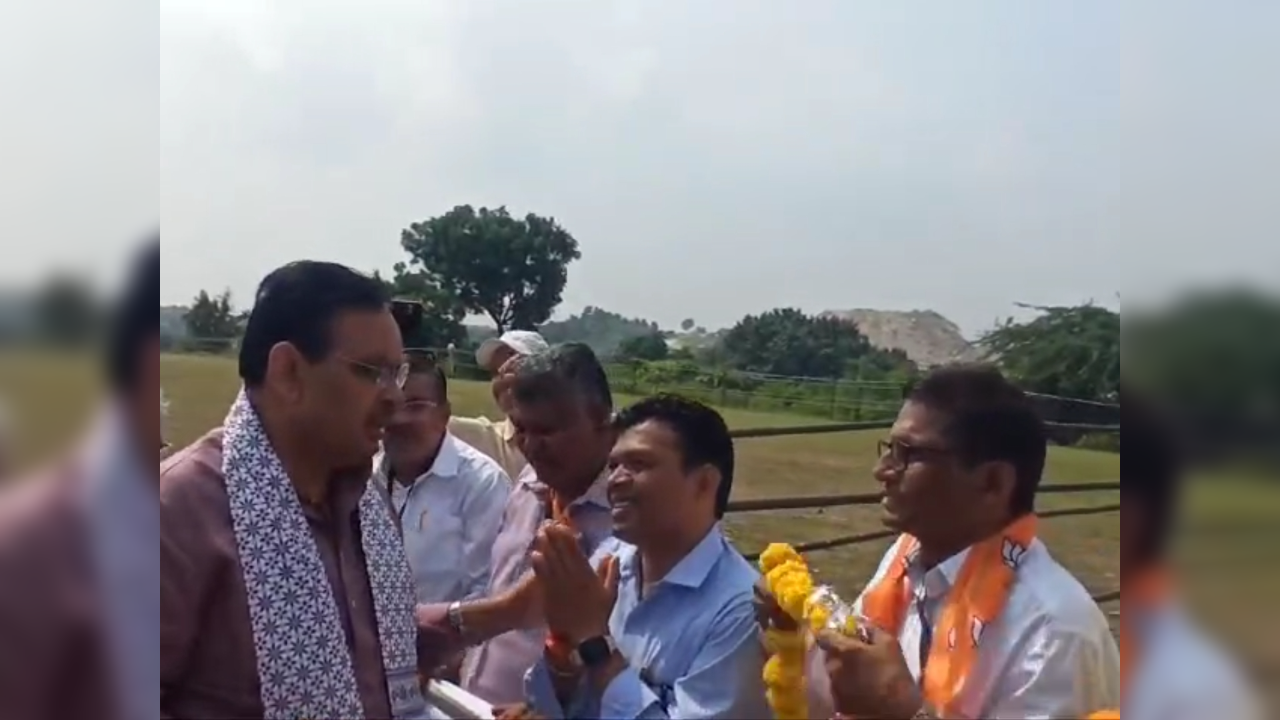 CM Bhajan Lal Sharma:  मानगढ़ धाम से पहले त्रिपुरा सुंदरी मंदिर पहुंचे सीएम भजनलाल,  की पूजा अर्चना