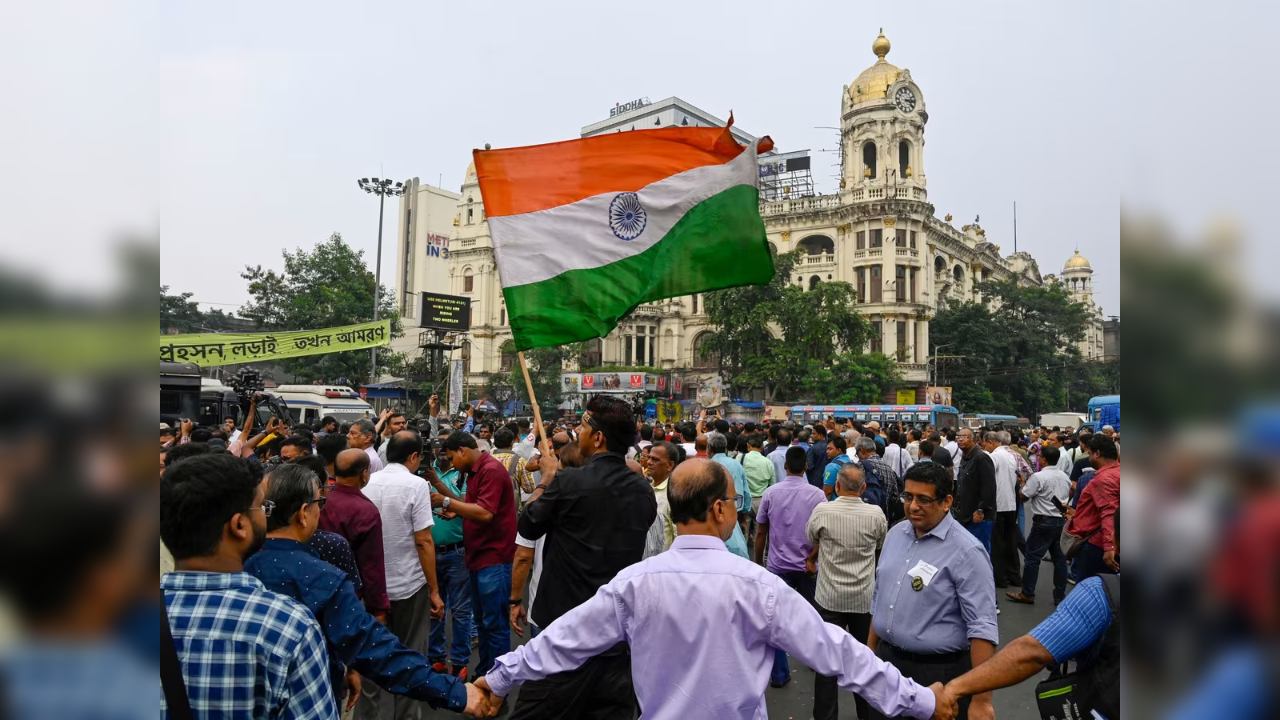 Resident Doctor Strike:  जयपुर में रेजिडेंट डॉक्टरों ने काम का किया बहिष्कार, ये सभी सेवाएं भी रहेंगी बंद