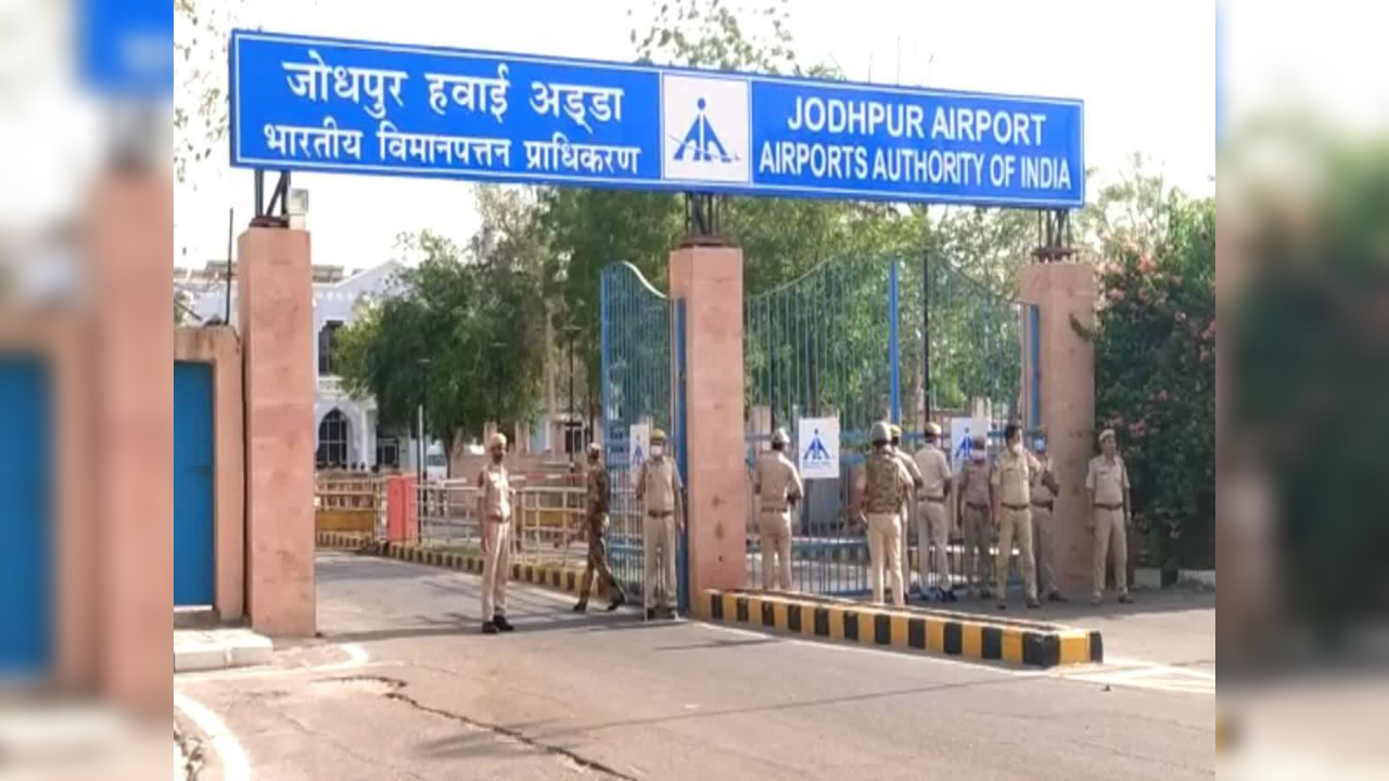 Jodhpur Airport: जोधपुर एयरपोर्ट पर पैसेंजर के पास से मिला जिंदा कारतूस, पुलिस ने किया गिरफ्तार