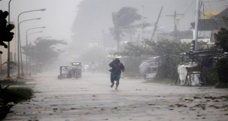 Himachal Weather: बारिश-बर्फबारी के आसार, कोहरे का भी अलर्ट, धुंध से धीमी हुई ट्रेनों की रफ्तार