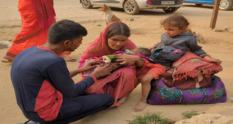 2 महीने के बच्चे की मां ने पटककर ली जान, प्लेटफार्म पर बच्चे को 3 बार पटकी, जानें पूरा मामला