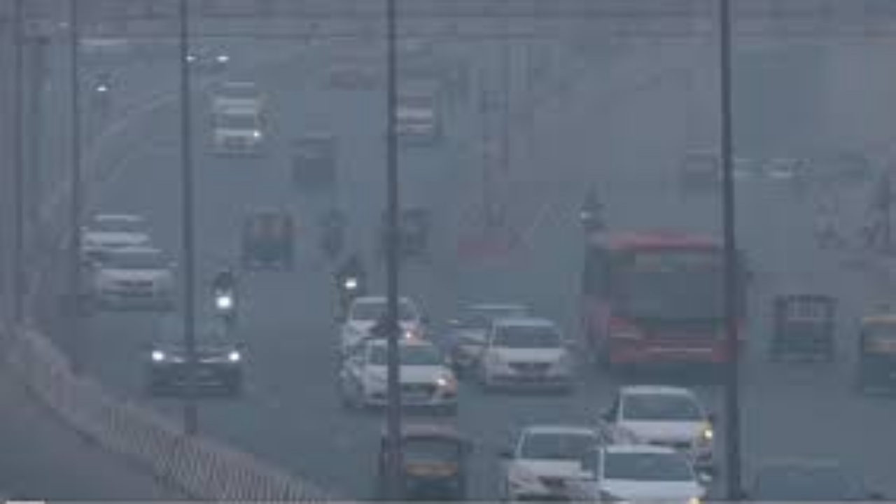 Delhi-NCR Air Pollution: सुप्रीम कोर्ट ने सुनाया बड़ा फैसला, 2 दिसंबर तक लागू रहेगा GRAP-4, स्कूलों को छूट रहेगी