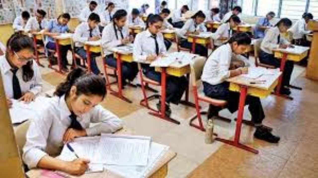 Annual Examinations: स्कूलों में 10 दिसंबर से वार्षिक असेसमेंट परीक्षाएं होगी शुरू, डेटशीट हुई जारी