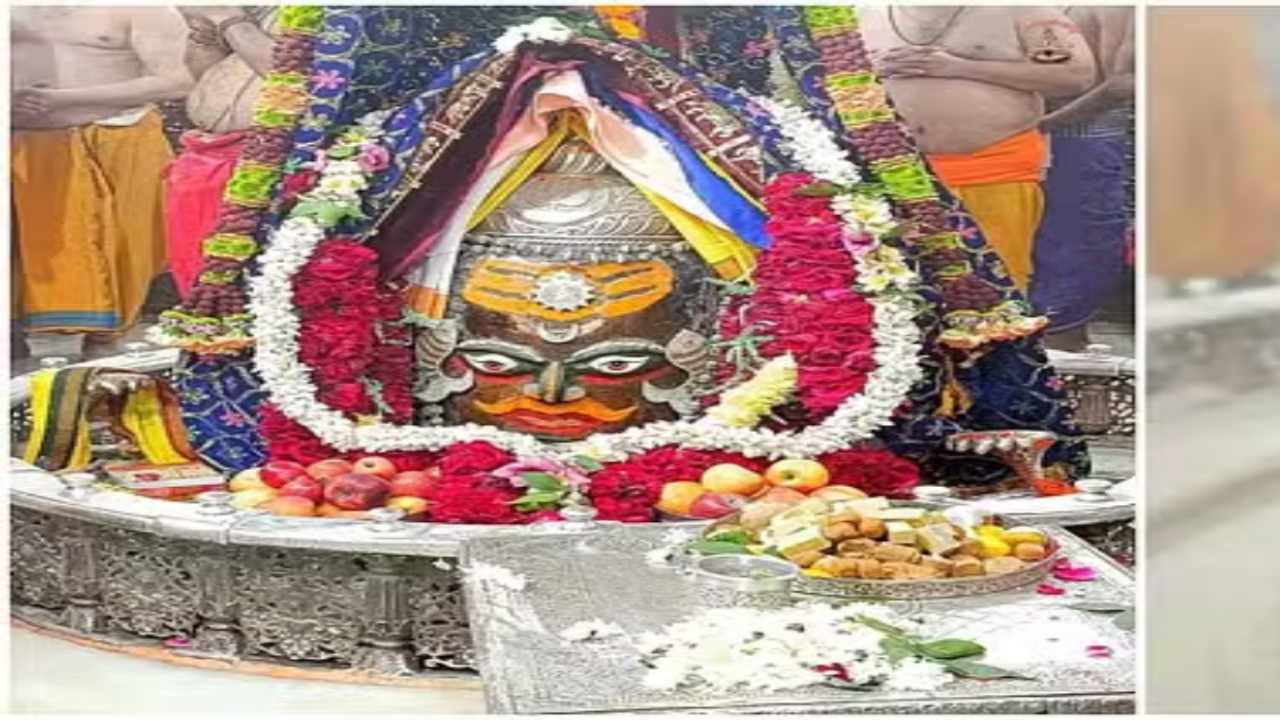 बाबा महाकाल के माथे पर त्रिपुंड और सूर्य से आलौकिक श्रृंगार, सैकड़ों श्रद्धालु पहुंचे मंदिर