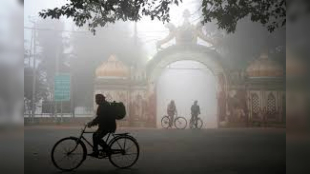 Bihar Weather: सुबह-सुबह बढ़ने लगा कुहासा! बादल छाने की संभावना, जानें IMD रिपोर्ट