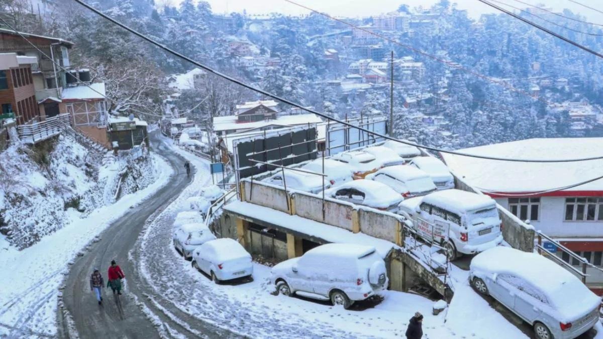 पहाड़ों से लेकर मैदानों में उत्तरी हवालों ने घोली ठंडक! जानें कैसा रहेगा हिमाचल में आज का मौसम