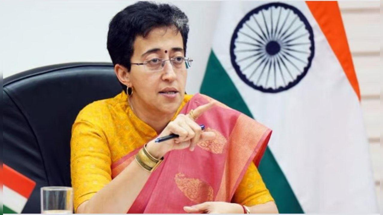 CM Atishi News: दिल्ली में BJP को झटका, CM आतिशी के खिलाफ मानहानि केस पर रोक