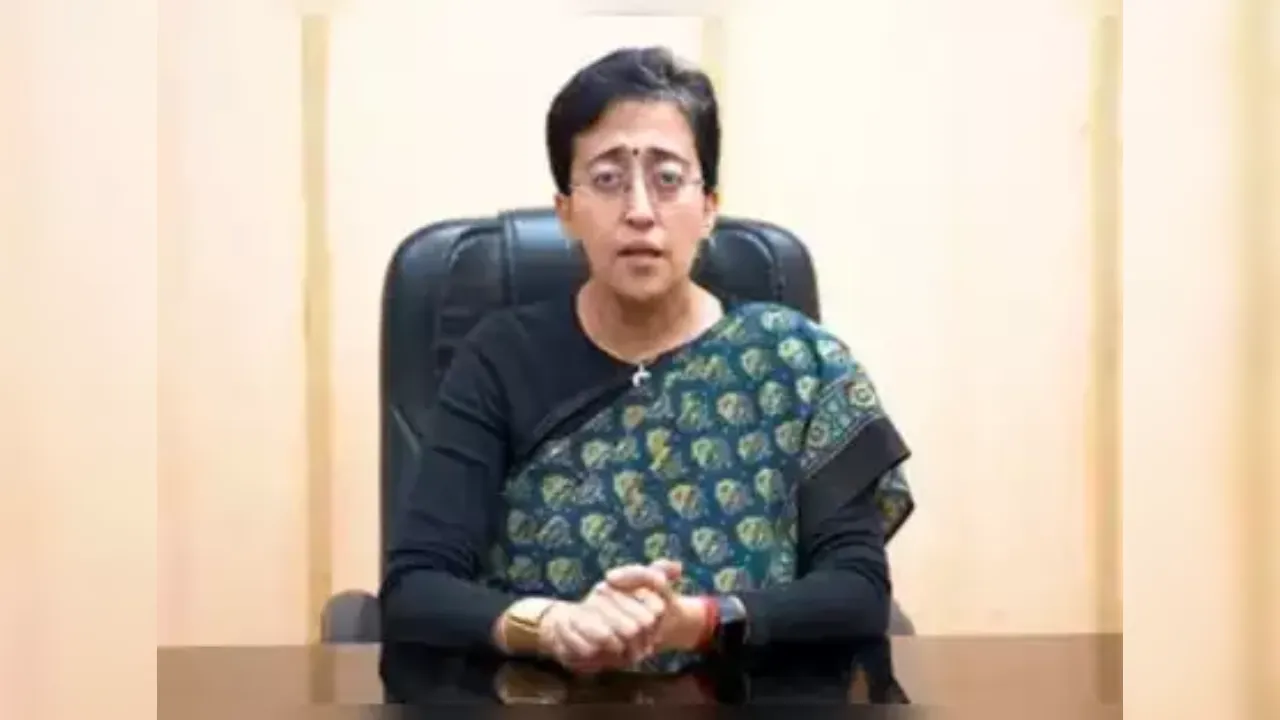 CM Atishi News: LG ने सीएम आतिशी को लिखा पत्र, CAG की लंबित रिपोर्ट को पेश करने की मांग