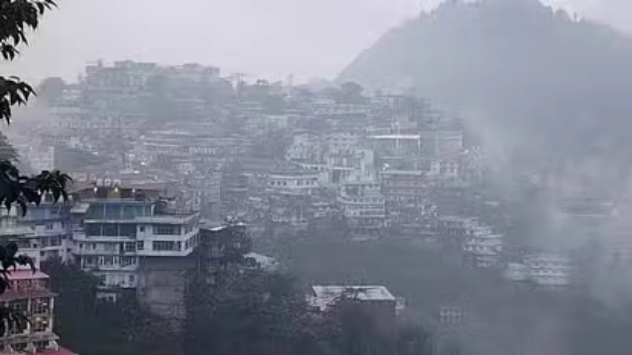 Uttarakhand Weather Updates: बारिश के लिए अभी करना होगा इंतजार, जानें उत्तराखंड का आज का मौसम का हाल