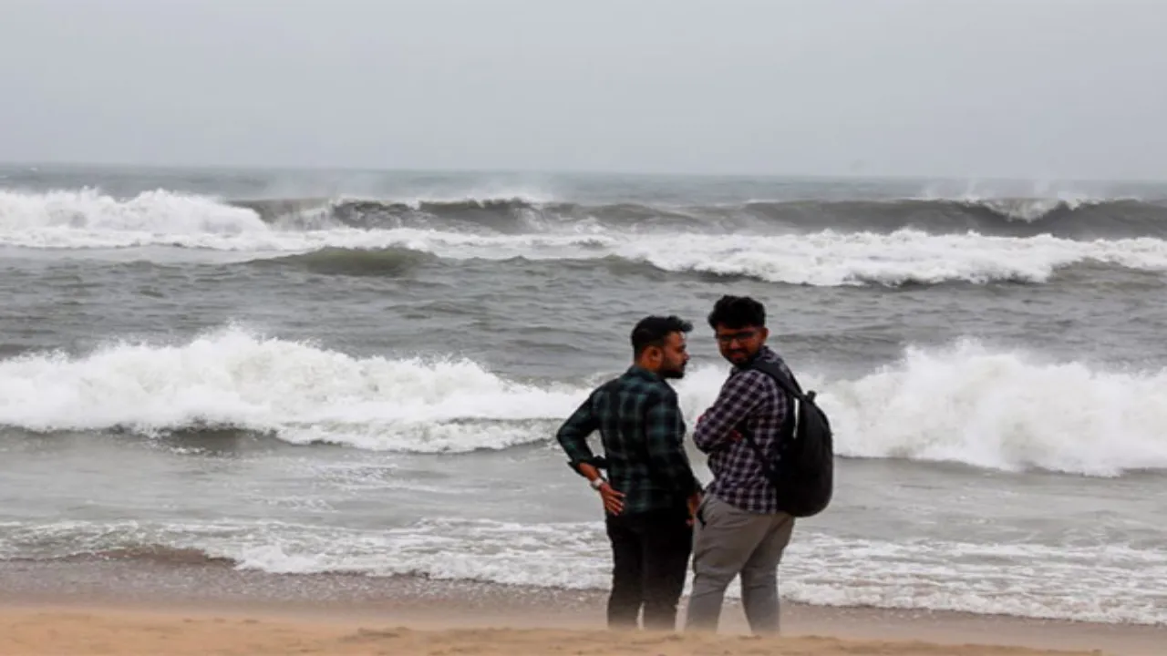 भारत के इस राज्य में चारों तरफ सुनाई देंगी तबाही की चीखें, 90 की रफ्तार से आ रहा ‘हैवान’ Fengal