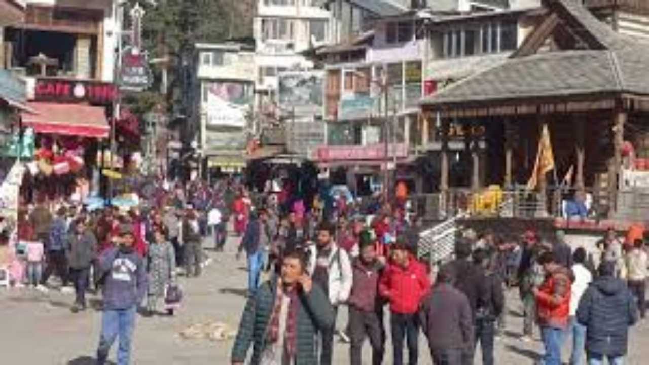 कारोबारियों के खिले चेहरे, मनाली में विंटर सीजन की रौनक