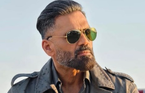 Suniel Shetty को एक्शन सीन के दौरान बुरी तरह हुए घायल, पसलियों में आई चोट, हालत गंभीर