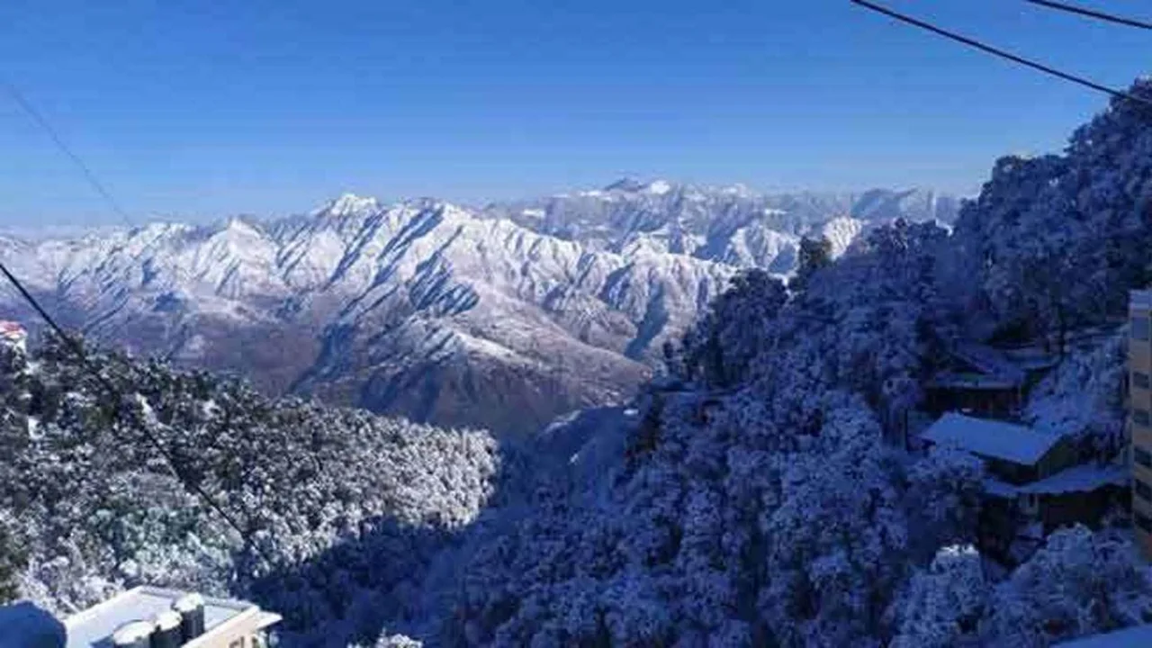 Uttarakhand Weather: प्रदेश में बदला मौसम का मिजाज! इन जिलों में बढ़ेगी ठिठुरन