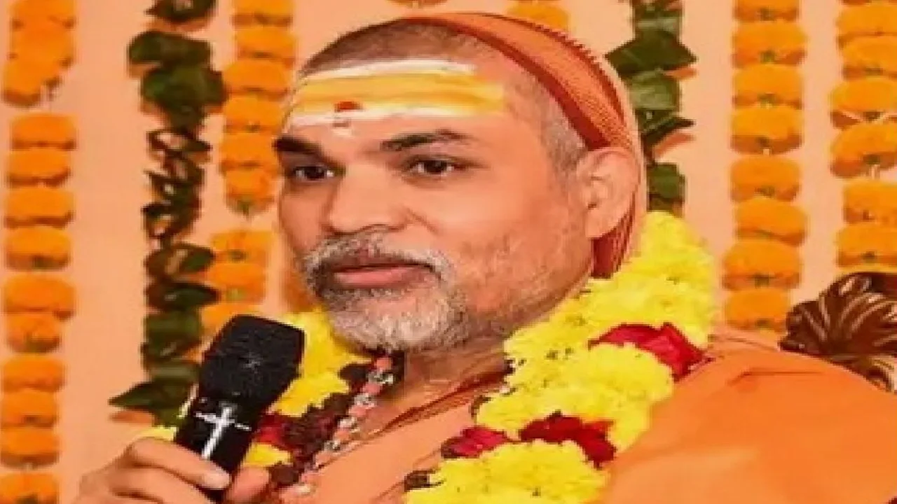 Varanasi News: ‘महाकुंभ से दूर रहे मुस्लिम’, शंकराचार्य बोले- जैसे मक्का-मदीना में मुस्लिमों