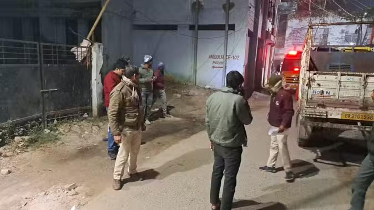 Bihar News: गर्भवती पत्नी से मिलने आ रहे पुलिसकर्मी की रोड हादसे में मौत, पीछे से अज्ञात वाहन ने मारी थी ठोकर