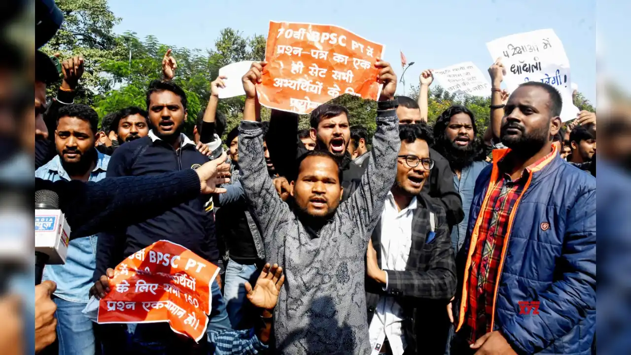 BPSC Protest: “न्याय मिलने तक संघर्ष जारी रहेगा”, बीपीएससी अभ्यर्थियों के धरने को मिला गुरु रहमान का समर्थन