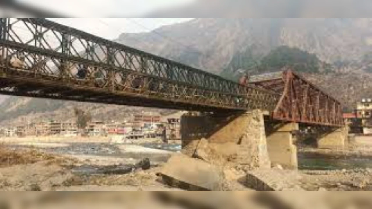 Bailey Bridge Closed: सावधान! यातायात के लिए भुंतर बैली ब्रिज बंद, 40.60 मीटर डबल लेन का निर्माण कार्य शुरू