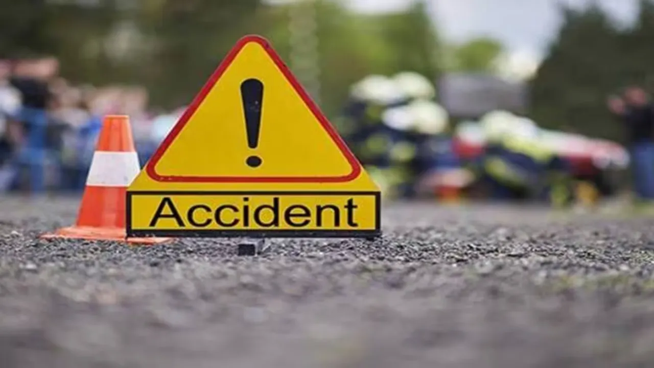 Bihar Accident: Wrong Side से आ रही पिकअप ने रौंदा छात्राओं को, सड़क पर तड़पती रहीं लड़किया, 1 की मौत