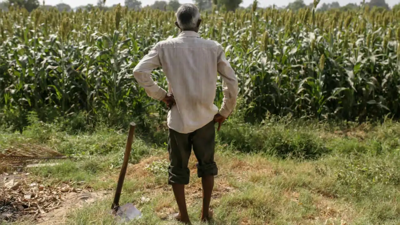 Bihar Farmers: सुल्तानगंज में प्रस्तावित हवाई अड्डे का निर्माण किसानों का विरोध बढ़ा, सरकार पर लगाए आरोप