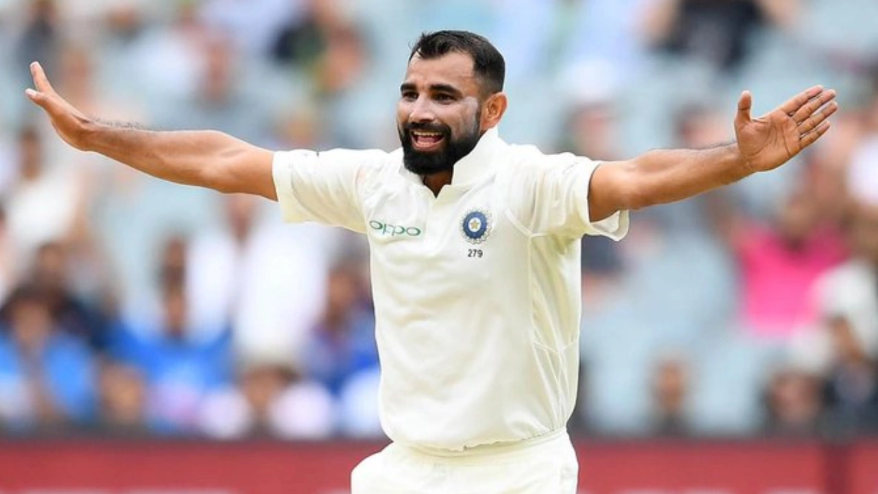 IND vs AUS: Mohammad Shami की वापसी को लेकर पूर्व पाकिस्तानी क्रिकेटर ने BCCI को लताड़ा, कहा- ऐसा करना है तो मत खिलाइए