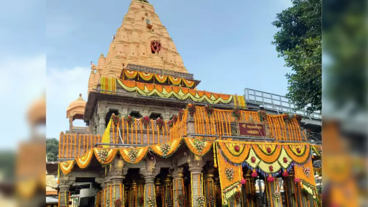 Woman Death in Mahakal Mandir: महाकाल मंदिर में महिला कर्मचारी की दर्दनाक मौत, आलू छीलने वाली मशीन में फंसा था दुपट्टा