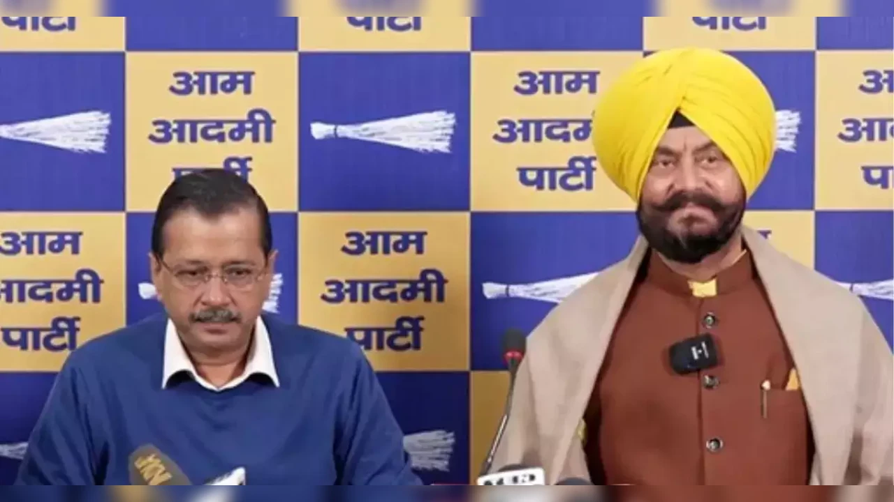 Jitendra Singh Shanti Joins AAP: BJP नेता जितेन्द्र सिंह शंटी ने थामा ‘आप’ का दामन, केजरीवाल ने केंद्र पर साधा निशाना