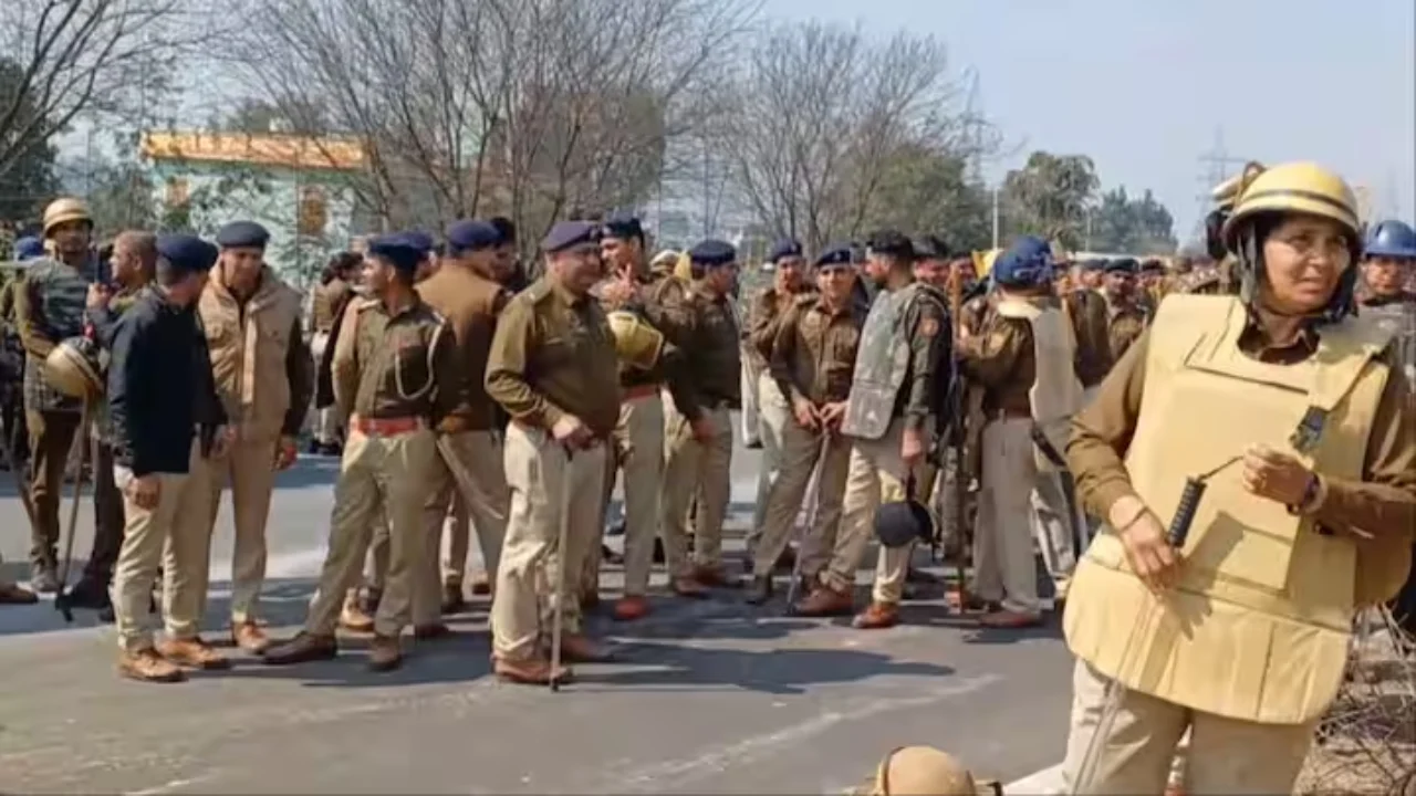 Farmers Protest: दिल्ली कूच से पहले बॉर्डर पर हाई अलर्ट, चप्पे-चप्पे पर फोर्स तैनात, पुलिस ने बढ़ाई सुरक्षा