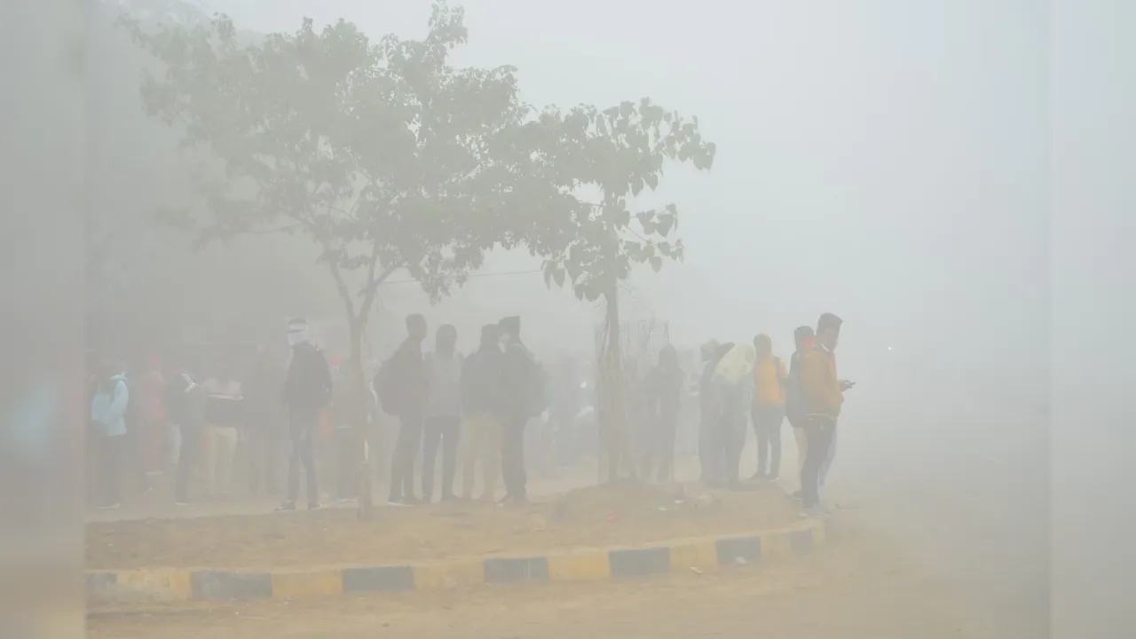 Rajasthan Weather Update: राजस्थान में कड़ाके की ठंड, तापमान माइनस में पहुंचा, मौसम विभाग का अलर्ट