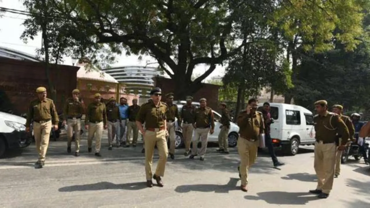 MP Search Operation: दुर्ग पुलिस का बड़ा सर्च ऑपरेशन, संदिग्ध रोहिंग्या मुसलमानों की खोज में 200 घरों की जांच