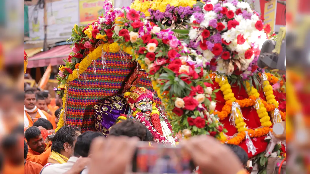 19 साल बाद बना खास संयोग, उज्जैन में सोमवती अमावस्या पर उमड़ा श्रद्धालुओं का सैलाब