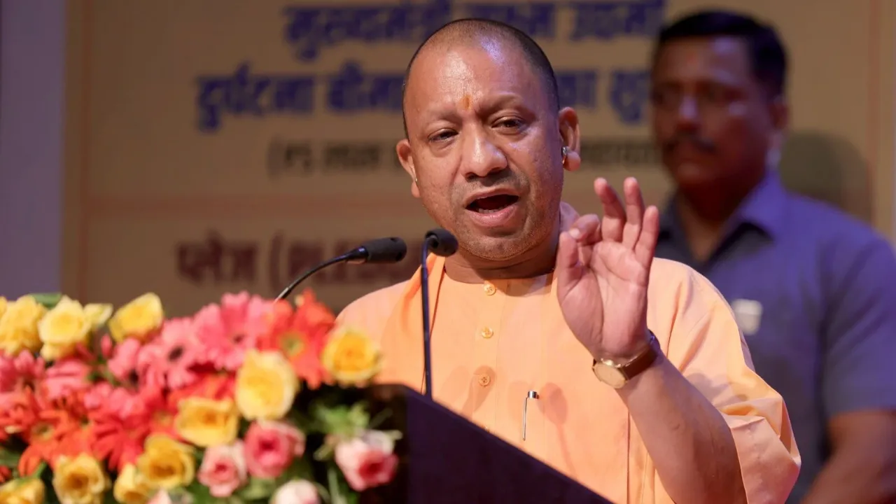 CM YOGI : सीएम योगी का अयोध्या में महायज्ञ पर बड़ा बयान, कहा- सनातन धर्म सुरक्षित तो दुनिया…