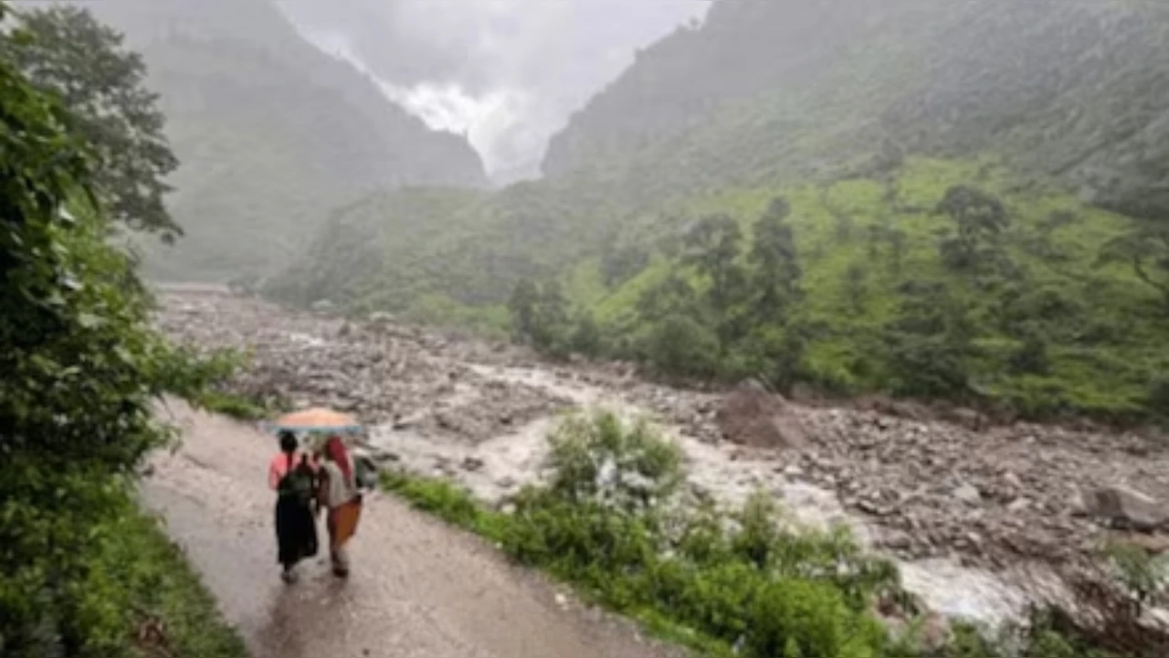 Himachal Weather Update: नए साल में बदलेगा हिमाचल का मौसम, 1 जनवरी से कैसा रहेगा मौसम जानें यहां