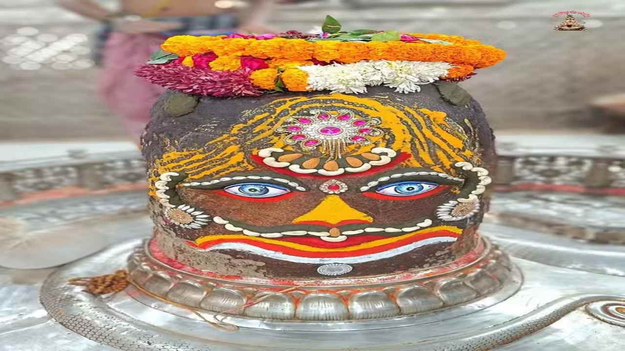 बाबा मलकल का चांदी के मुकुट से अद्भुत श्रृंगार, भक्तों ने किए दिव्य दर्शन