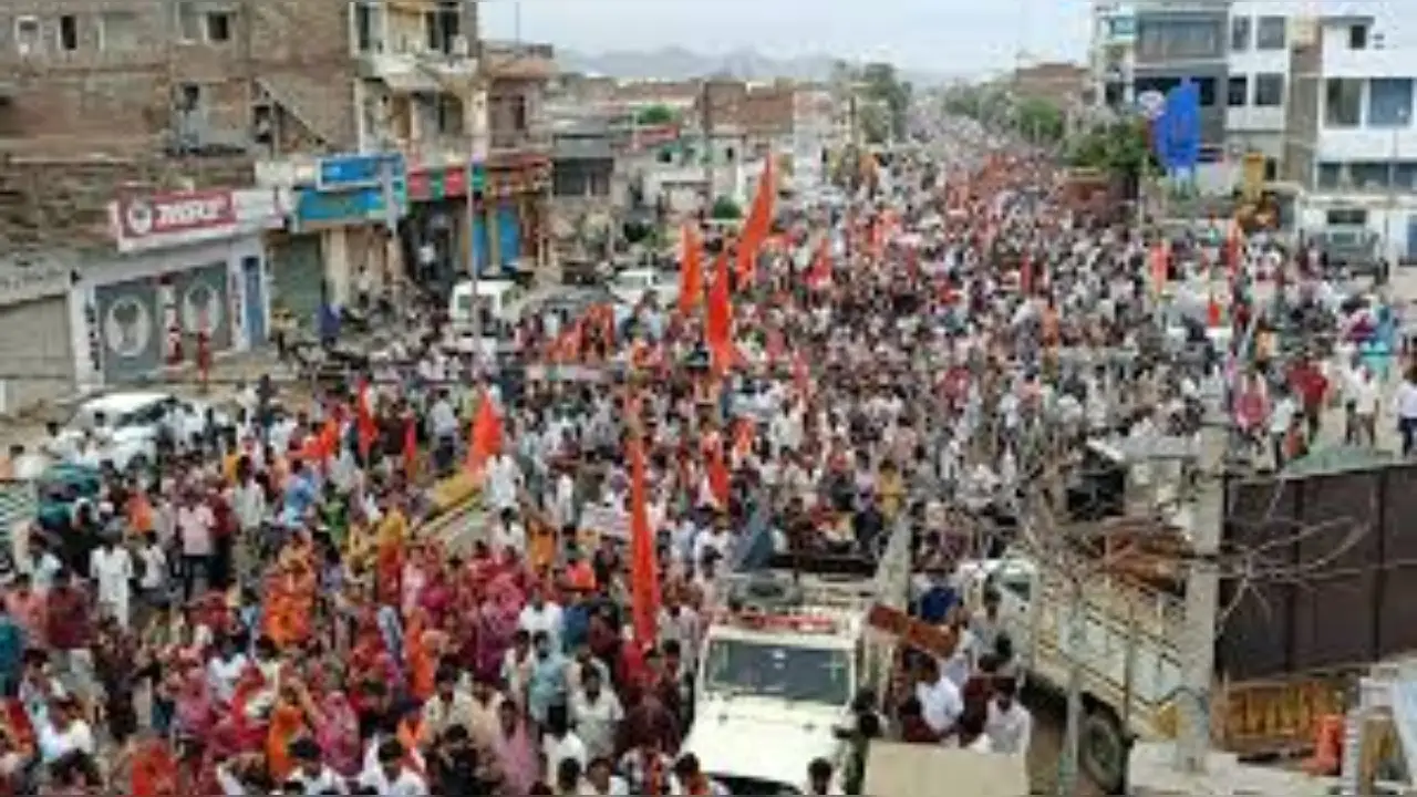 बिजनौर में बांग्लादेश हिंसा के विरोध में हुए बाजार बंद! सनातन धर्म सभा ने किया प्रदर्शन