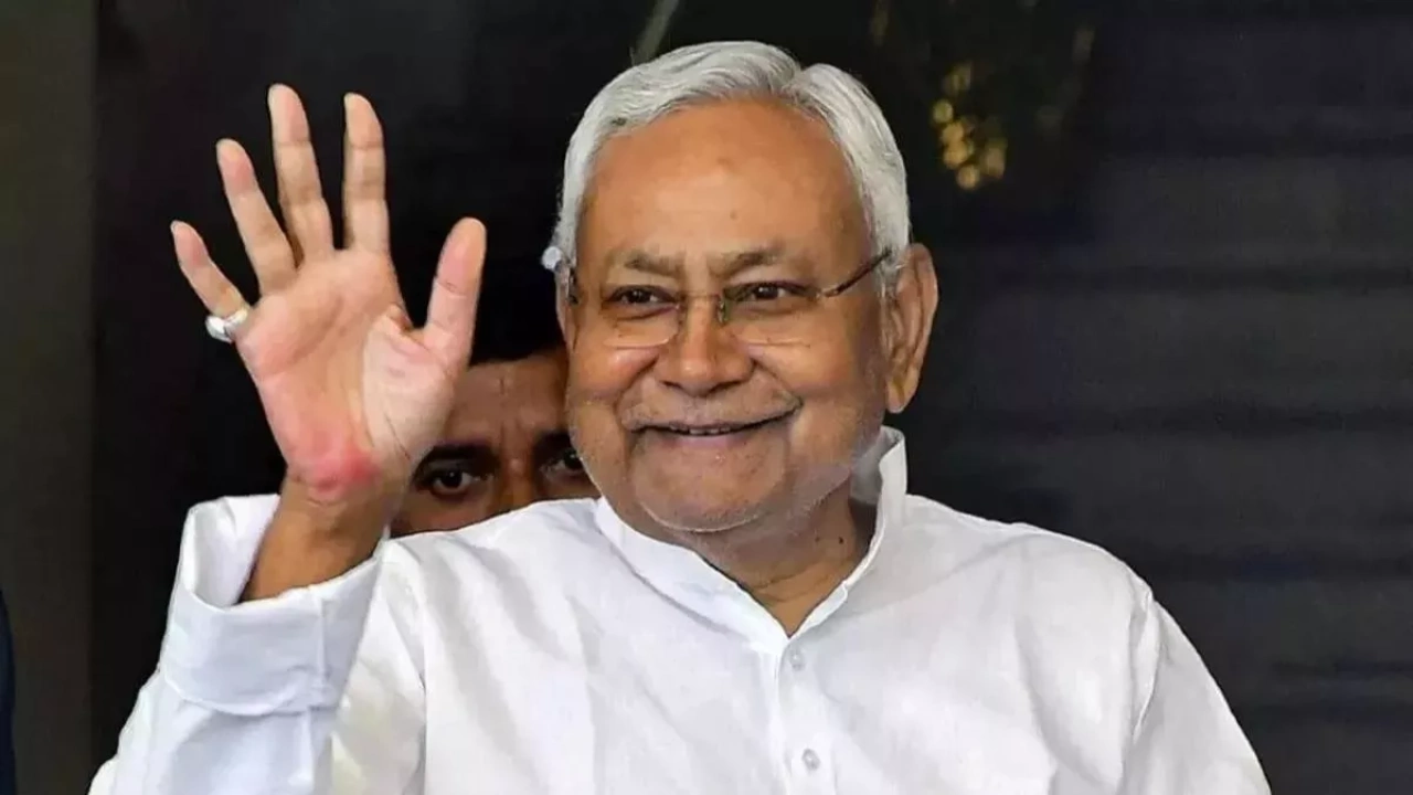 Nitish Government: पटना में जदयू कार्यकर्ता सम्मेलन, नीतीश सरकार देगी एक लाख महिलाओं को 2-2 लाख रुपये