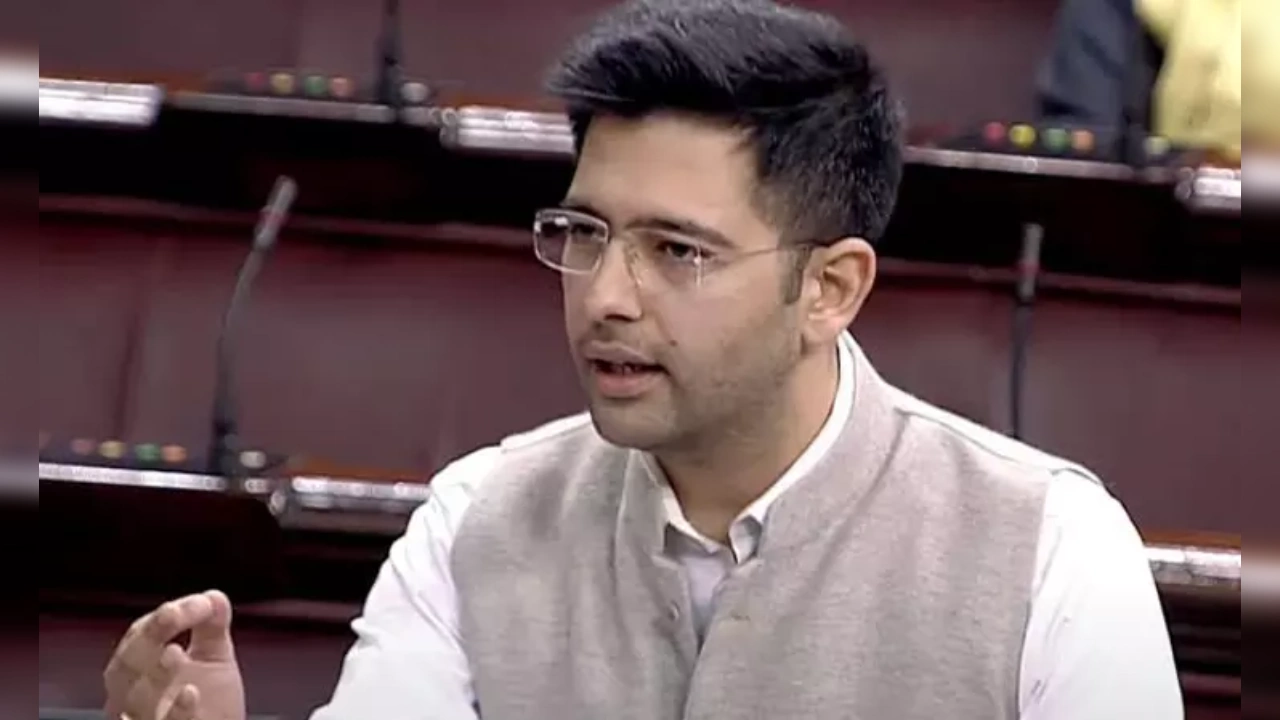 Raghav Chadha News: राज्यसभा में राघव चड्ढा ने उठाया पराली और प्रदूषण का मुद्दा, कहा- 'कोई भी किसान अपनी…'