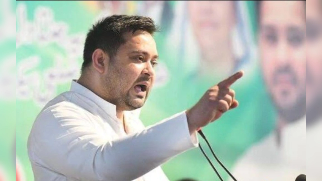 Tejaswi Yadav: “हमारी सरकार आएगी तो…”,तेजस्वी यादव ने महिलाओं से संवाद करते हुए किए कई बड़े वादे